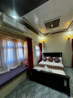 Hotel Neem Haveli - 2