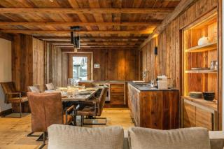 Maison du Roi Spacious Family Apartment in Chamonix Center - 3