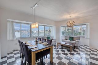 Seafront 2BR Valletta Views Ta' Xbiex Marina - 0