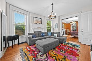 Historic 3-BR Downtown Bourbon Getaway - 4