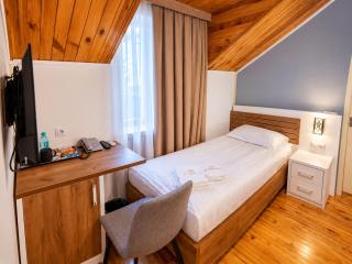 ECO ART Hotel - 8