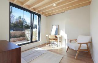 Stylish 2BR Home near Southfields Station - 4