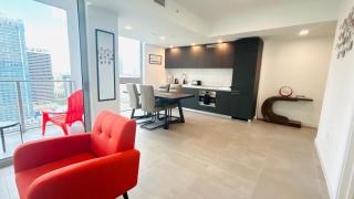 Sky-High oasis heated Pool & Gym Miami Skyline Vista - 3