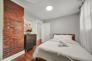 Lavish Flat w King Bed in near DT Food & Shops - 3