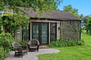 Stunning Cottage in Famous KY Garden -Sleeps 2 - 7
