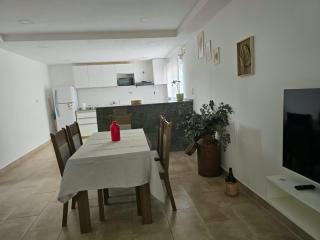 MODERNO APARTAMENTO 1er Piso - 2
