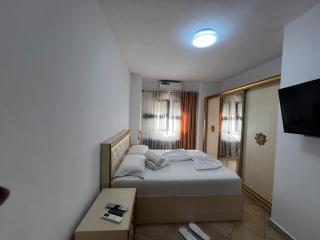 Golden Apartment - 4