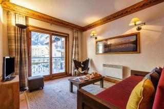 Le Cristal GM7 Mountain View, Pool, Private Sauna & Parking - Happy Rentals - 7