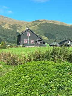 Traditional Cabin - Free parking, Sauna & View - 2