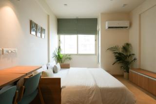 Tranquil Studio Near Airport- Kitchenette, WiFi, SmartTV - 5