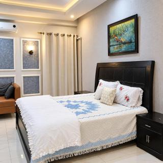 Comfy Room in E-11 Sector with Free Car Parking - 8