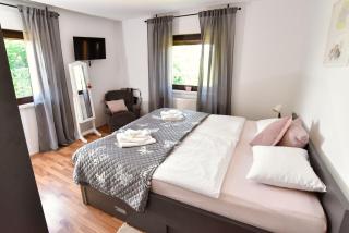 Family Fun House with Pool, Spa & Games by Destination GREEN Croatia - 1