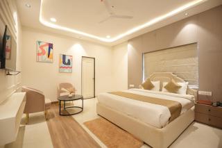 Hotel The Celebration Suites - 8