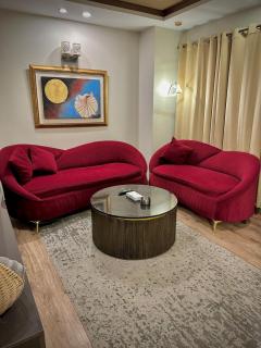 The Skyline Retreat 2BHK Deluxe Suite E-11 - 9