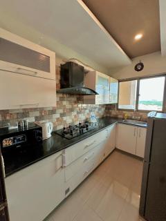 The Skyline Retreat 2BHK Deluxe Suite E-11 - 4