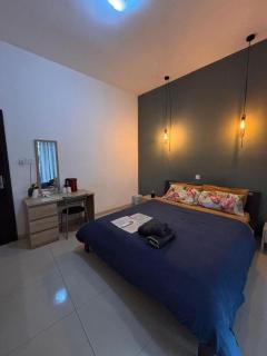 Sliema Seafront Steps Away with Air condition and Self Checkin - 7