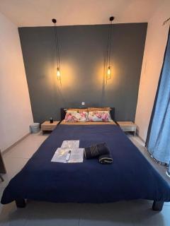 Sliema Seafront Steps Away with Air condition and Self Checkin - 6