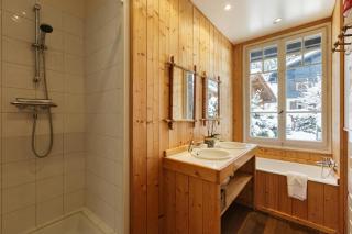 Grand Chalet des Moussoux 6BR: Terrace, Garden, Views, Sleeps 10 - Happy Rentals - 2