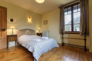 Grand Chalet des Moussoux 6BR: Terrace, Garden, Views, Sleeps 10 - Happy Rentals - 4