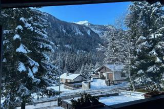 Chalet Soleada with Fireplace and Terrace for 5 - Happy Rentals - 6
