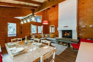 Chalet Soleada with Fireplace and Terrace for 5 - Happy Rentals - 5