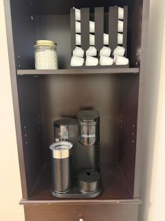 Modern Private Suite - 9