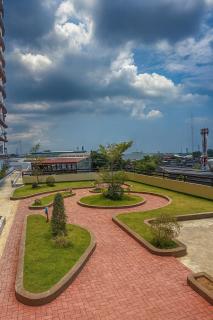 Cozy 1BR JTower, Pool, WiFi, Near Airport - 9