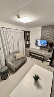 Cozy 1BR JTower, Pool, WiFi, Near Airport - 4