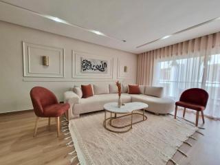 Designer apartment - Pool - Beach 5 min away - 3