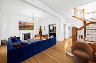 Gatsby House Mansion w Game Lounge & Hot Tub - 5