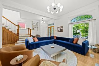 Gatsby House Mansion w Game Lounge & Hot Tub - 1