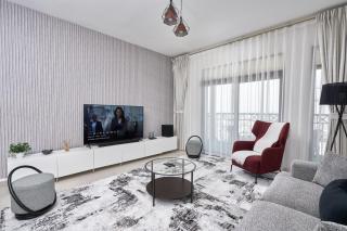 Luxury 1BR Near Burj Al Arab and Jumeirah Beach - 1