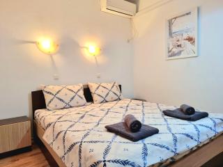 Sweet Kish One Bedroom in Zornitca - 4