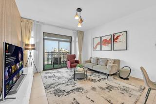 Luxury 1BR Near Burj Al Arab and Jumeirah Beach - 2