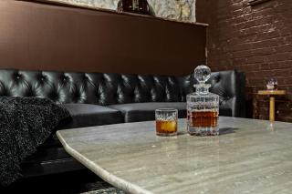 Gatsby Glam 3BR Speakeasy Retreat in Louisville - 5