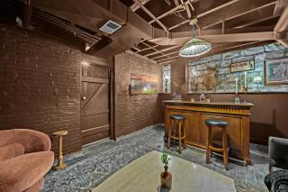 Gatsby Glam 3BR Speakeasy Retreat in Louisville - 4