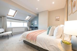 Stylish 2BR Leeds Stay - Parking Near Centre - 8