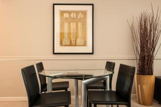 Carmana Hotel & Suites - Vancouver - 9