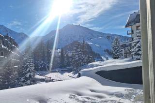 Starkeeper Apartment Ski Base with Balcony Views - Happy Rentals - 1