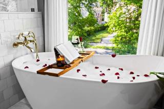 Gatsby Estate Luxe 7BR Retreat with Game Room - 2