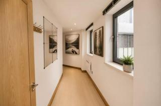 2Bed Apartment Leeds City Centre by Leeds Station - 6