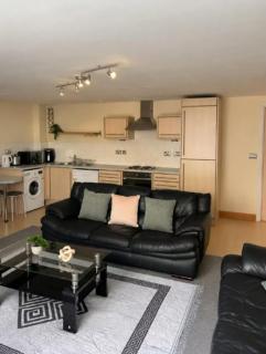 2Bed Apartment Leeds City Centre by Leeds Station - 4
