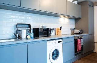 The Works Ground Floor Apartment with Private Entrance by Guestz - 1