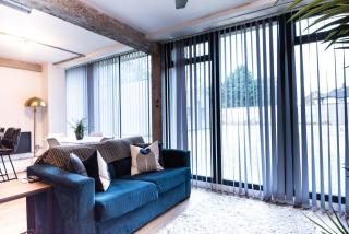 The Works Ground Floor Apartment with Private Entrance by Guestz - 0