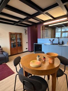 G Loft - Spacious Urban Apartment with Bathtub and Private Entrance - 6