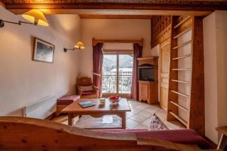 Le Cristal GM20 Mountain View, Pool, Private Sauna & Parking - Happy Rentals - 7
