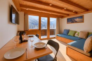 Grand Roc C317 - 280m from Slopes, Mont-Blanc View, Parking & WiFi - Happy Rentals - 0