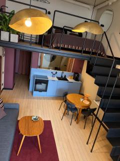 G Loft - Spacious Urban Apartment with Bathtub and Private Entrance - 9
