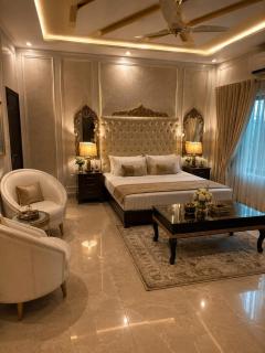 Hotel Luxe Heights Lahore - 8