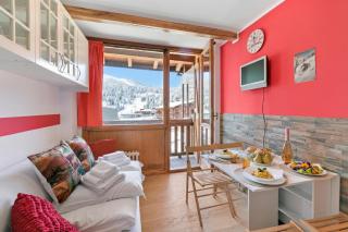 Studio Valleverde 26B Ski-in/out with Balcony - Happy Rentals - 0